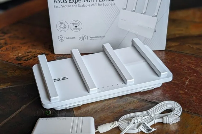 Asus ExpertWiFi EBR63 AX3000 All-in-One Router