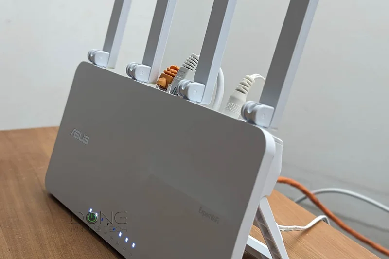 Asus ExpertWiFi EBR63 AX3000 All-in-One Router