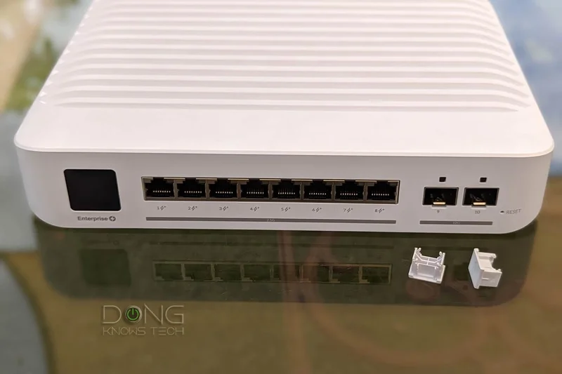 Ubiquiti UniFi Enterprise 8 PoE