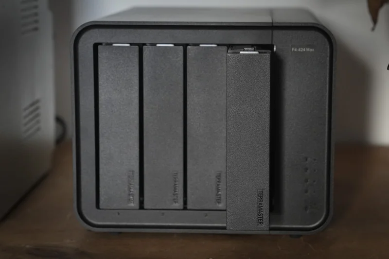 TerraMaster F6-424 Max