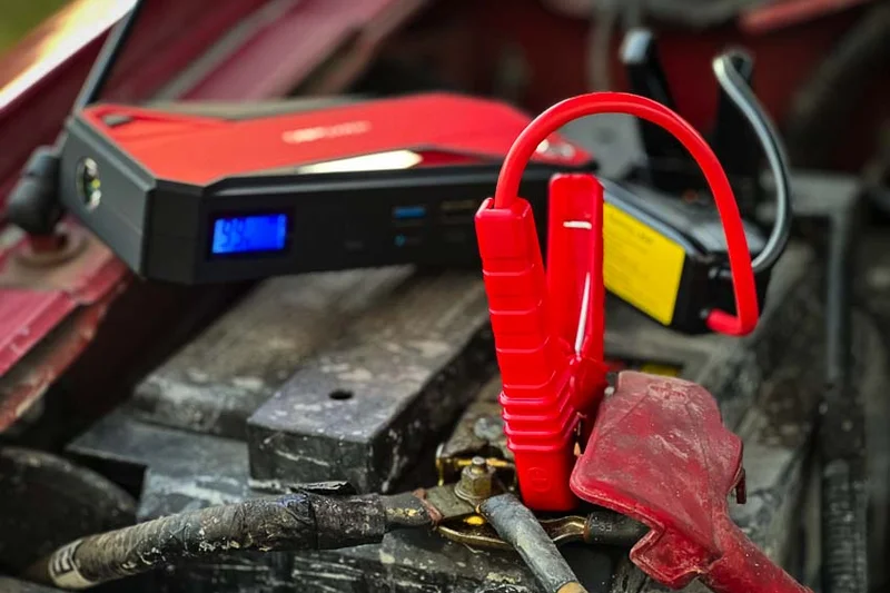 DBPOWER 800A Peak Portable Car Jump Starter