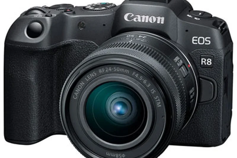 Canon EOS R8