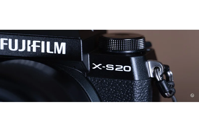 Fujifilm X-S20