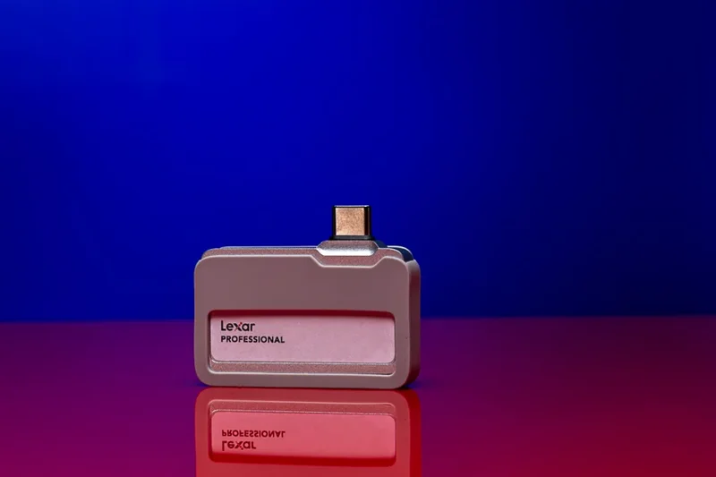 Lexar Professional Go Portable SSD With Hub