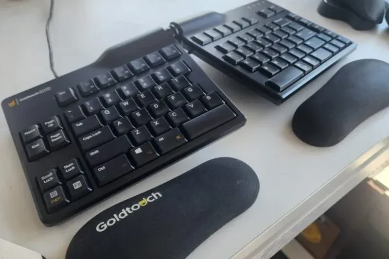 Goldtouch V2 Adjustable Keyboard