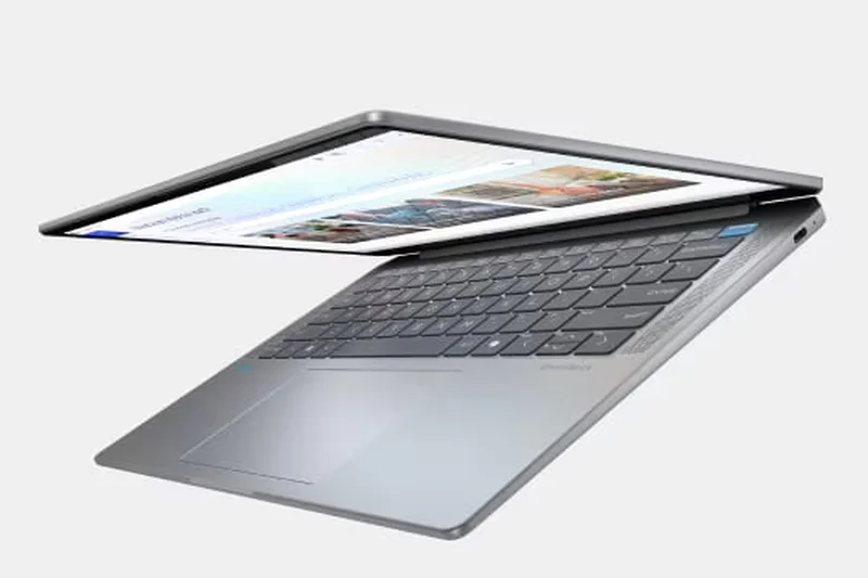 HP 15.6-inch Laptop PC (AMD)