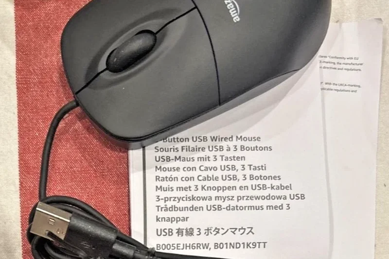 Amazon Basics 3-Button Wired USB Computer Mouse