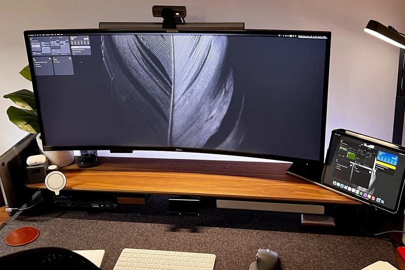 Dell UltraSharp 40 Curved Thunderbolt Hub Monitor (U4025QW)