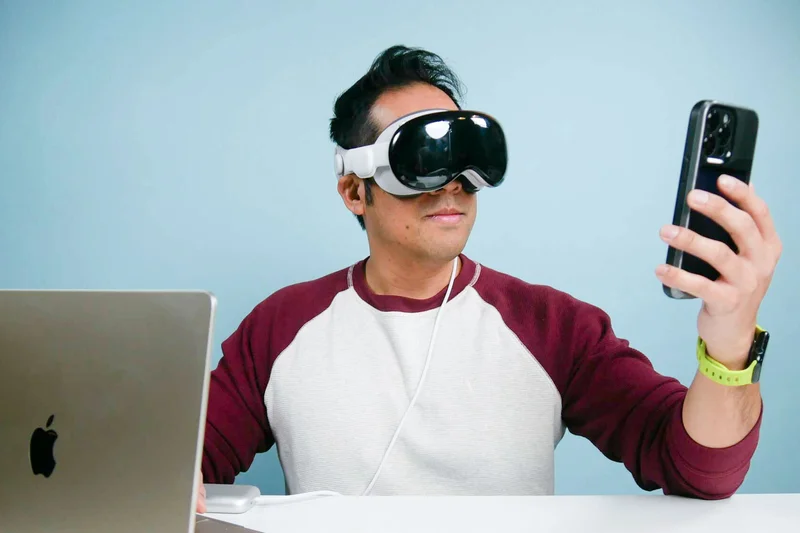 Apple iPhone 13 mini (128GB, Amazon Renewed)