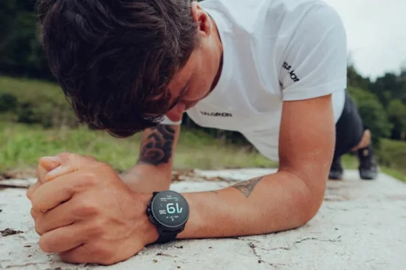 Suunto Race