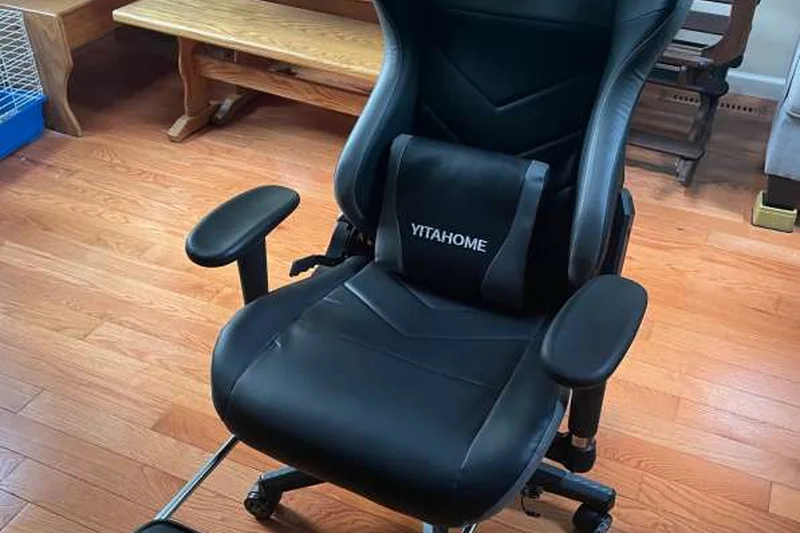 YITAHOME Gaming Chair with Footrest