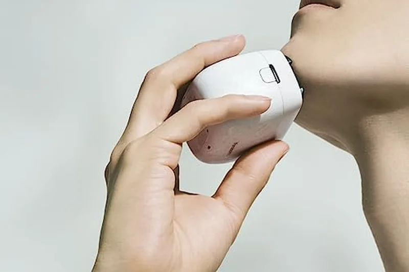 Panasonic ARC5 PALM-Sized 5-Blade Electric Luxury Razor ES-PV6A-W