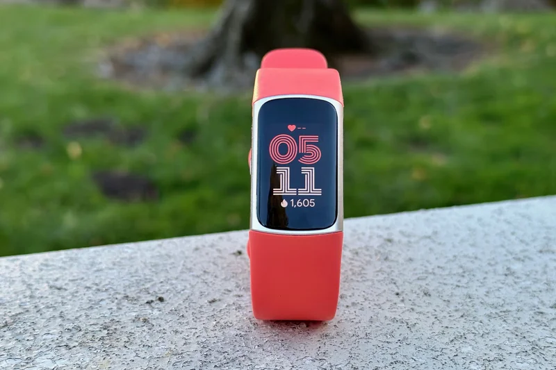 Fitbit Charge 6