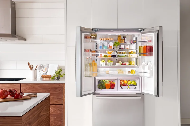 Bosch 800 Series Smart Counter-Depth Refrigerator (B36CT80SNS)