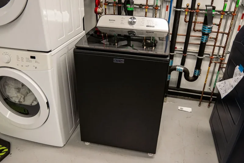 Maytag MVW6500MBK 4.7 cu. ft. Pet Pro Top Load Washer