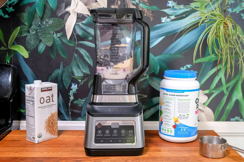 Ninja Professional Plus Blender with Auto-iQ BN701