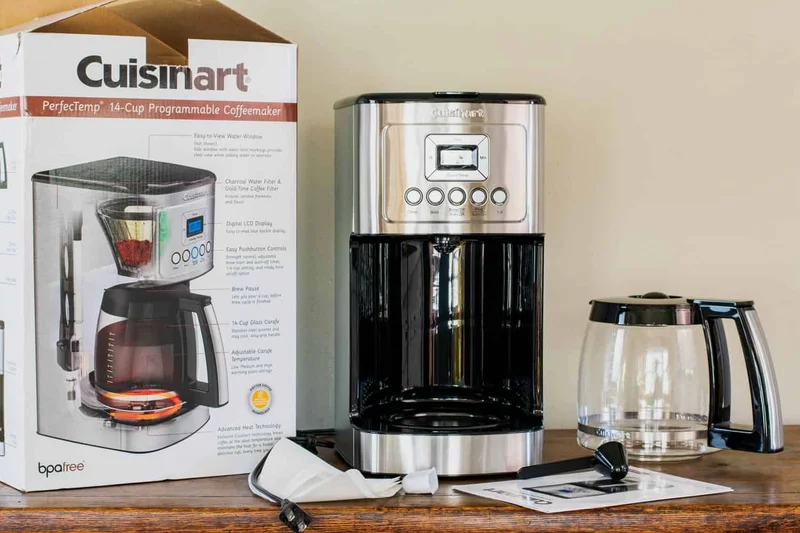 Cuisinart PerfecTemp 14-Cup Programmable Coffee Maker