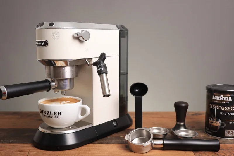 De'Longhi Dedica Style EC685.M