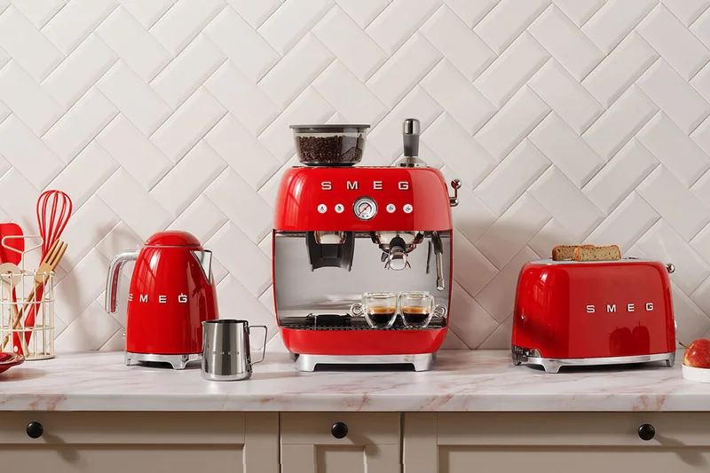 Smeg Espresso Coffee Machine with Grinder EGF03