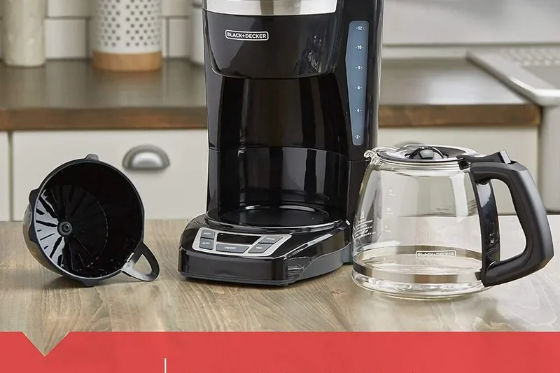 Black+Decker 12-Cup Programmable Coffeemaker (CM1160B)