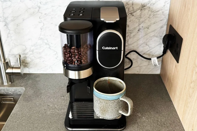 Cuisinart Custom Grind &amp; Brew Single-Cup DGB-30