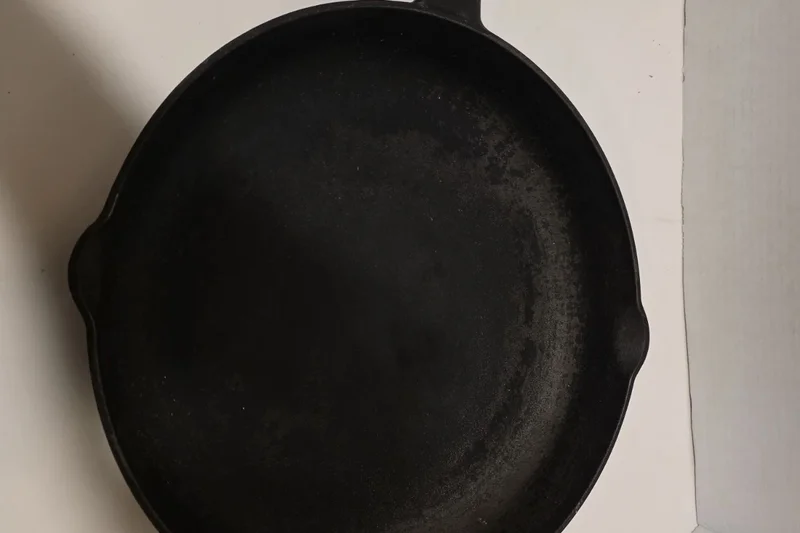 Calphalon Pre-Seasoned Cast Iron Skillet 12-inch