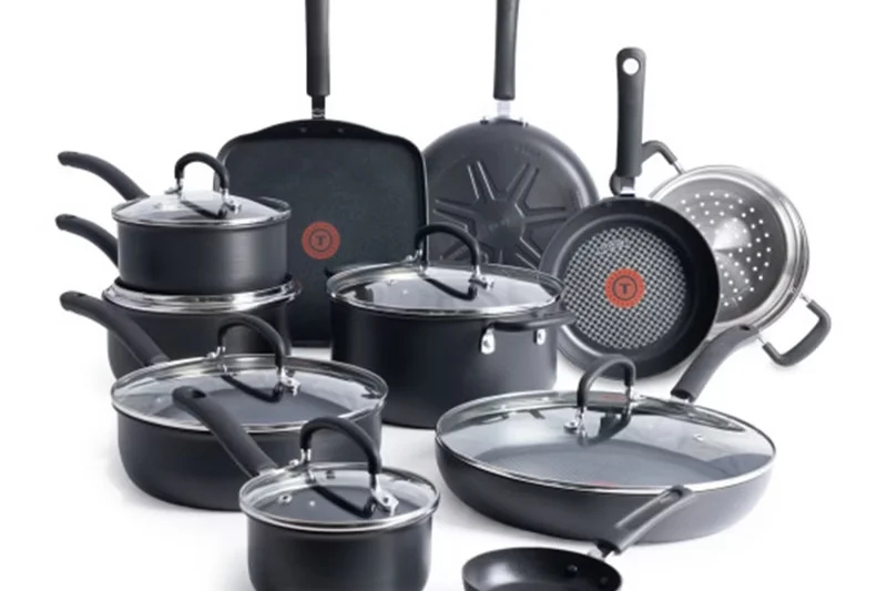 T-fal Ultimate Hard Anodized 17-Piece Set