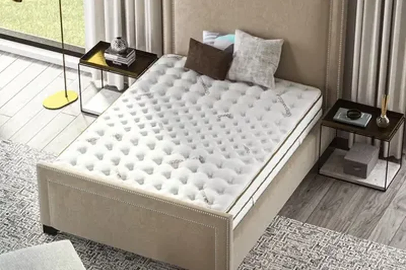 Saatva Classic (Plush Soft)