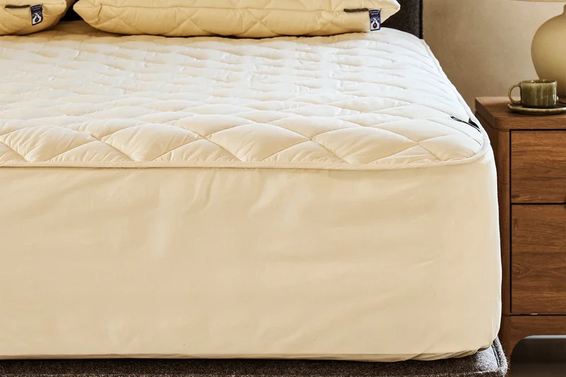 Woolroom Washable Wool Deluxe Pillow