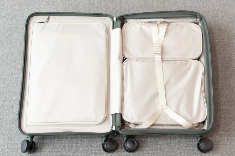 Samsonite Freeform Large Spinner 28"